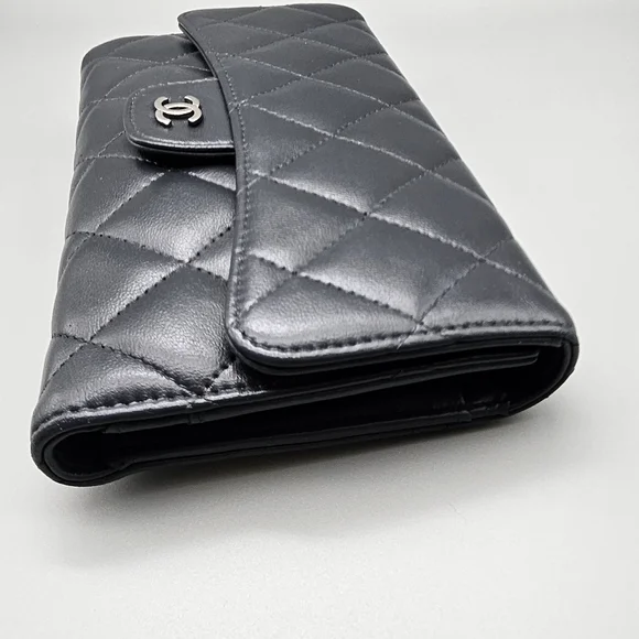🩶CHANEL Grey Authentic Tri-fold Wallet/Clutch🩶 - Picture 13 of 17